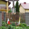 Kapliczka umieszczona na posesji Cisków w Krzywej Wsi